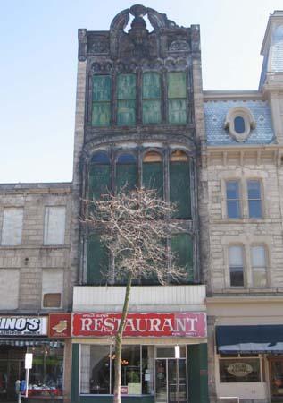 Façade of the Petrie Building, 2007