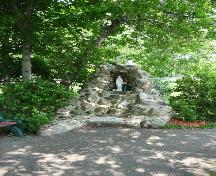 Grotte Notre-Dame-de-Lourdes, construite par une religieuse hospitalière.; Town of Tracadie-Sheila