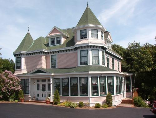 Waterford Hall, St. John's