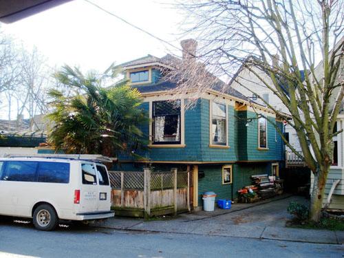 Oblique view from northwest, 2007