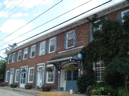 Snyder's Road Façade, Blue Moon, 2007