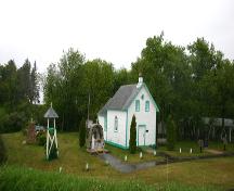 Context view from the northwest of St. Michael's Ukrainian Catholic Church, Dauphin area, 2005; Historic Resources Branch, Manitoba Culture, Heritage, Tourism and Sport, 2005