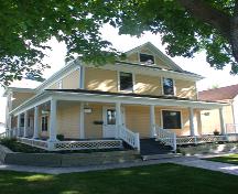 Primary elevations, from the southwest, of the Gabrielle Roy House, Winnipeg, 2005; Historic Resources Branch, Manitoba Culture, Heritage, Tourism and Sport, 2005