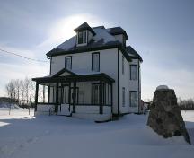 View of the main elevations, from the northwest, of the Dr. Hunter House, Teulon, 2005; Historic Resources Branch, Manitoba Culture, Heritage, Tourism and Sport, 2005