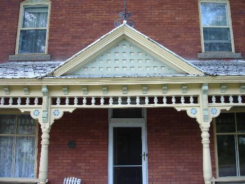 Lindsay House