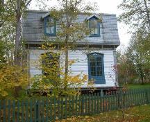 View of front facade, Forest House, St. John's; Heritage Foundation of Newfoundland and Labrador, 2005.