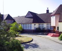 Exterior view of Queen Elizabeth Elementary School; City of Vancouver, 2008