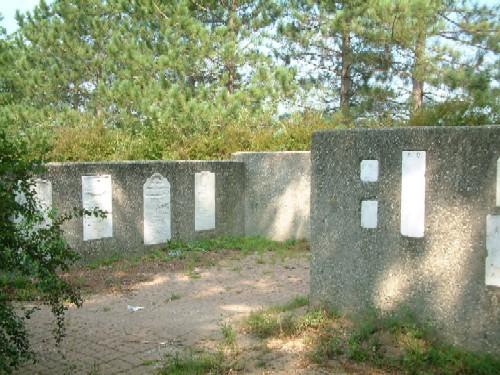 Upper Farm Cemetery