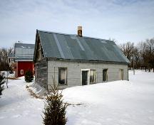 View from the southwest of the Herdsman's House, Neubergthal, 2005; Historic Resources Branch, Manitoba Culture, Heritage, Tourism and Sport, 2005