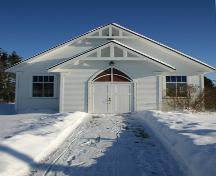View from the west face and main entrance of Arborg Unitarian Church, Arborg, 2005; Historic Resources Branch, Manitoba Culture, Heritage, Tourism and Sport, 2005