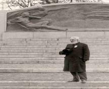 Alexander Graham Bell at the Bell Monument, circa 1917.; Collection of the Brant Museum Archives, circa 1917.