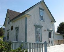 Rear and side elevations, MacPhee House, Sheet Harbour, NS, 2008.; Halifax Regional Municipality, Heritage Property Program, 2007