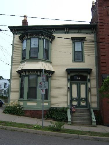 Robert Magee Residence - Front façade