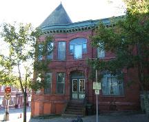 This photograph shows the contextual view of the building, 2005; City of Saint John