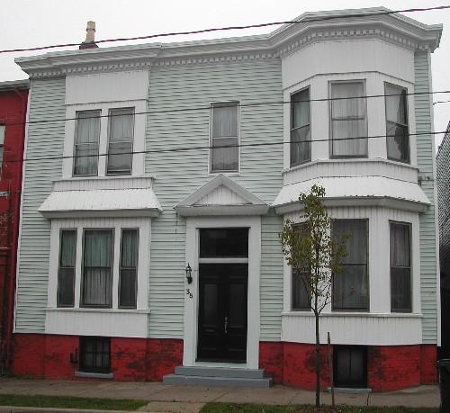 Frederick W. Blizard Residence - Contextual view