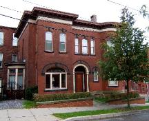 Cette photographie montre la vue globale de l'édifice, 2005; City of Saint John