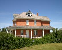 Side elevation, from the south, of the Marringhurst Heritage House, Glenora area, 2005; Historic Resources Branch, Manitoba Culture, Heritage, Tourism and Sport, 2005