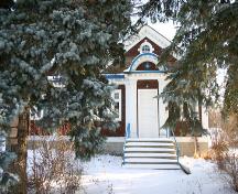 View of the main entrance of the Masonic Lodge, Emerson, 2005; Historic Resources Branch, Manitoba Culture, Heritage, Tourism and Sport, 2005