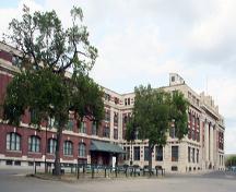 Contextual view, from the southwest, of the Canadian Pacific Railway Station, Winnipeg, 2006; Historic Resources Branch, Manitoba Culture, Heritage, Tourism and Sport, 2006