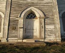 Detail of main entrance, King Seaman Church, Minudie, NS, 2009.; Heritage Division, NS Dept of Tourism, Culture and Heritage, 2009