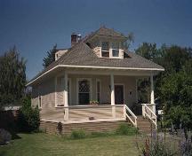 Exterior view of the Temple House, 2004; City of Kelowna, 2004