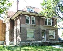 North side of 1503 Victoria Avenue featuring the rusticated concrete block construction, 2008.; Herrington, 2008.