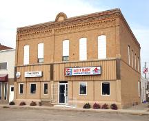 Primary elevation, from the southeast, of the Fowler Block, Baldur, 2005; Historic Resources Branch, Manitoba Culture, Heritage, Tourism and Sport, 2005