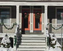 Cette photographie montre les entrées centrales, 2005; City of Saint John