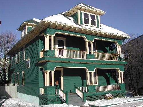 Byron Residence - Contextual view