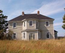 Exterior photo of front facade, Peach's Farm, Carbonear, taken 2004.; HFNL 2005