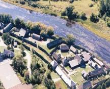 Aerial view of the Sainte-Marie Among the Hurons Mission National Historic Site of Canada, 2005.; Huronia Historical Park, Rosemary Vyvyan & William Brodeur, 2005.