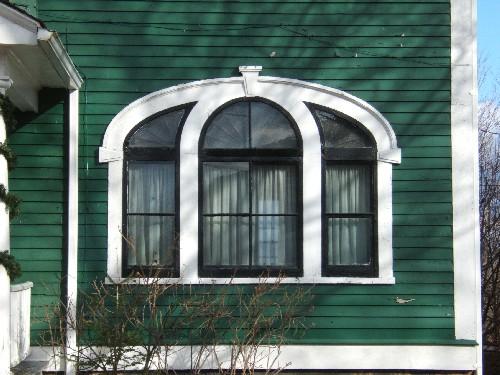 Lordly Residence - Palladian window