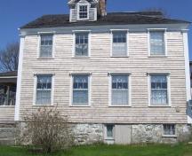 Rear elevation (Dock Street), Peter Guyon House, Shelburne, Nova Scotia, 2007.
; Heritage Division, NS Dept. of Tourism, Culture and Heritage, 2007