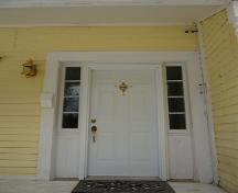 Front entrance detail, MacDonald House, Glendyer, Nova Scotia, 2009.
; Heritage Division, Nova Scotia Department of Tourism, Culture and Heritage, 2009