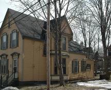 Side profile of the Whitman Riley House, Annapolis Royal, Nova Scotia, 2009.; Heritage Division, Nova Scotia Department of Tourism, Culture and Heritage, 2009