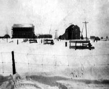 Cette image montre une vue historique de l'édifice quand il a servi de résidence; Town of Shippagan