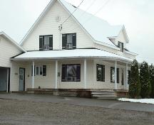 Photo en gros plan de la maison familiale sur la ferme Oscar Daigle et fils; Madawaska Planning Commission