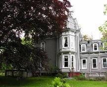 Side elevation, Queen Anne Inn, Annapolis Royal, NS, 2005.; Heritage Division, NS Dept. of Tourism, Culture and Heritage, 2005