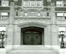 Detail of the entrance porch of Heritage Hall, 1986.; Parks Canada Agency / Agence Parcs Canada, Dana Johnson, 1986.