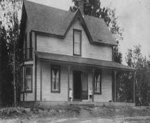 Historic view of Wilson House, c. 1910; Courtesy of Iris Stewart, with permission