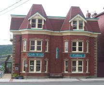 Exterior view of front facade, Devon House, 059 Duckworth Street, St. John's, NL.  Photo taken July 2006.; HFNL/ Deborah O'Rielly 2006.