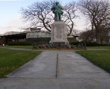 War Memorial and Park as seen from Main Street, Yarmouth, NS, 2006.; Heritage Division, NS Dept. of Tourism, Culture and Heritage, 2006