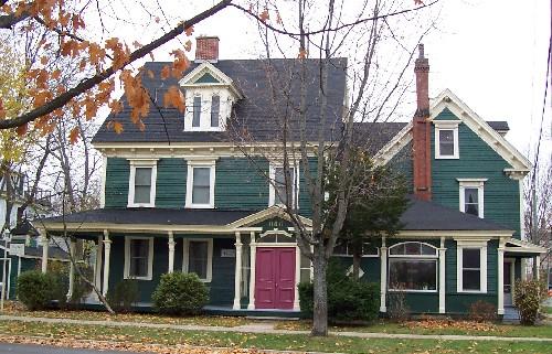 806 George Street, front facing view