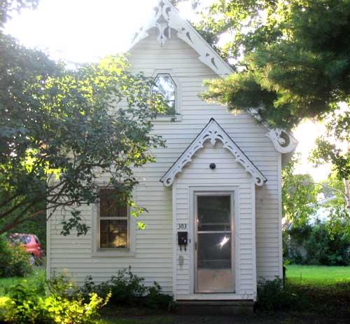 Caretaker's Cottage - Front view