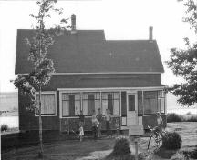 Vue vers l'ouest; Victor and Dianne LeBlanc