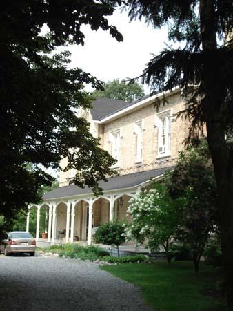 Façade, Thornwood, 2007