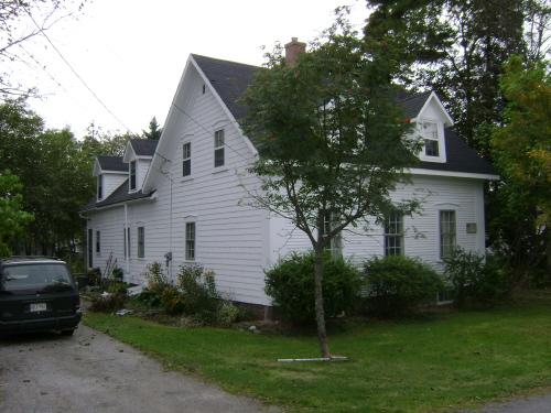 Stevenson Residence - Contextual view