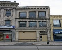 Primary elevation, from the west, of the Alloway and Champion Bank, Winnipeg, 2007; Historic Resources Branch, Manitoba Culture, Heritage, Tourism and Sport, 2007