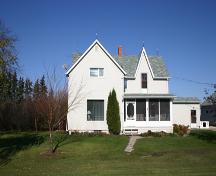 Primary elevation, from the south, of the Hooper House, Sperling area, 2007; Historic Resources Branch, Manitoba Culture, Heritage, Tourism and Sport, 2007