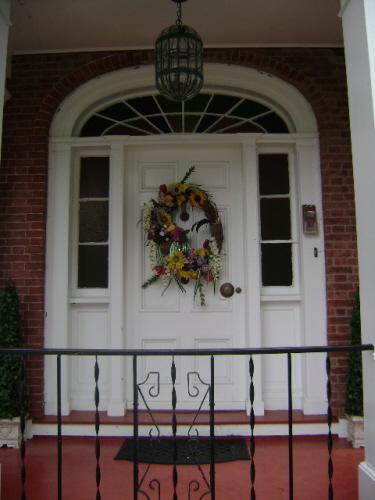 Harris Hatch Inn - Entrance